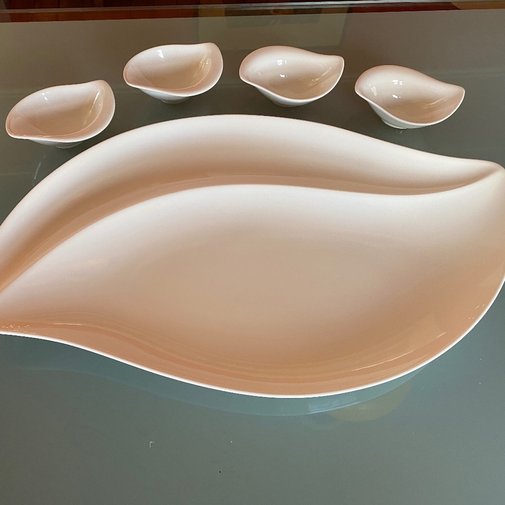 Villeroy & Boch Porcelain Tray w/ 4 saucepots